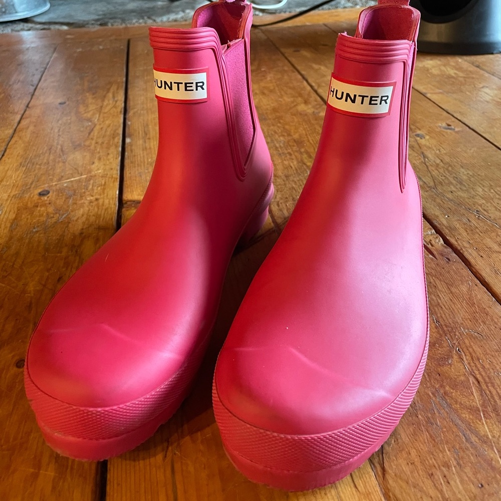 Original Waterproof Chelsea Rain Boot
HUNTER